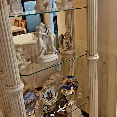 Elsa ホテル スコピエ